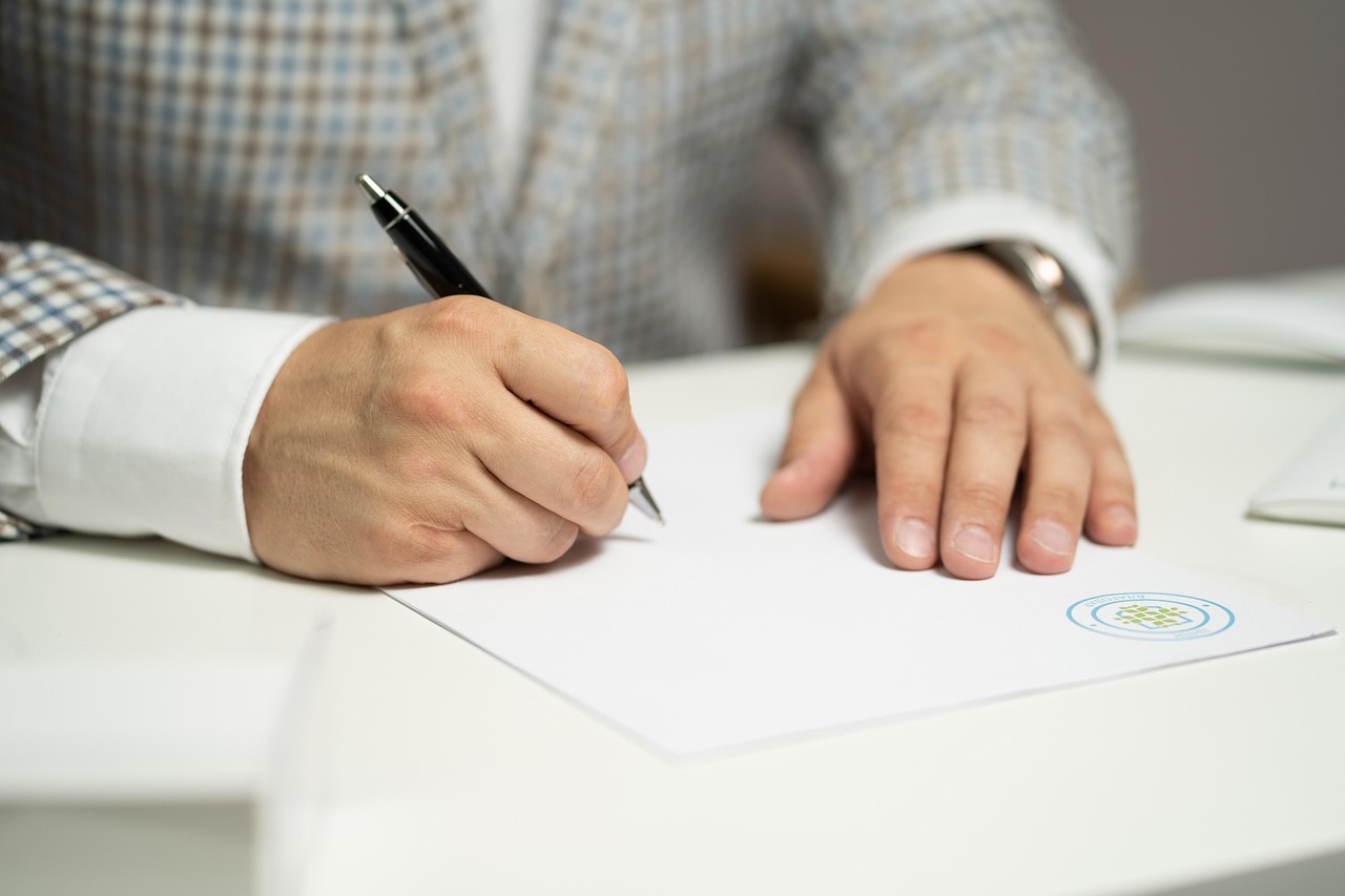 Financial red flags and warning signs on business documents